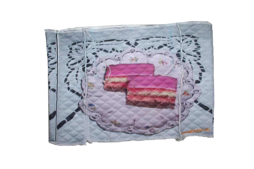 cake ./>.< { mini skirt }